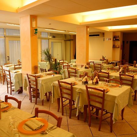 Hotel Giovanna Монтекатини Терме Екстериор снимка