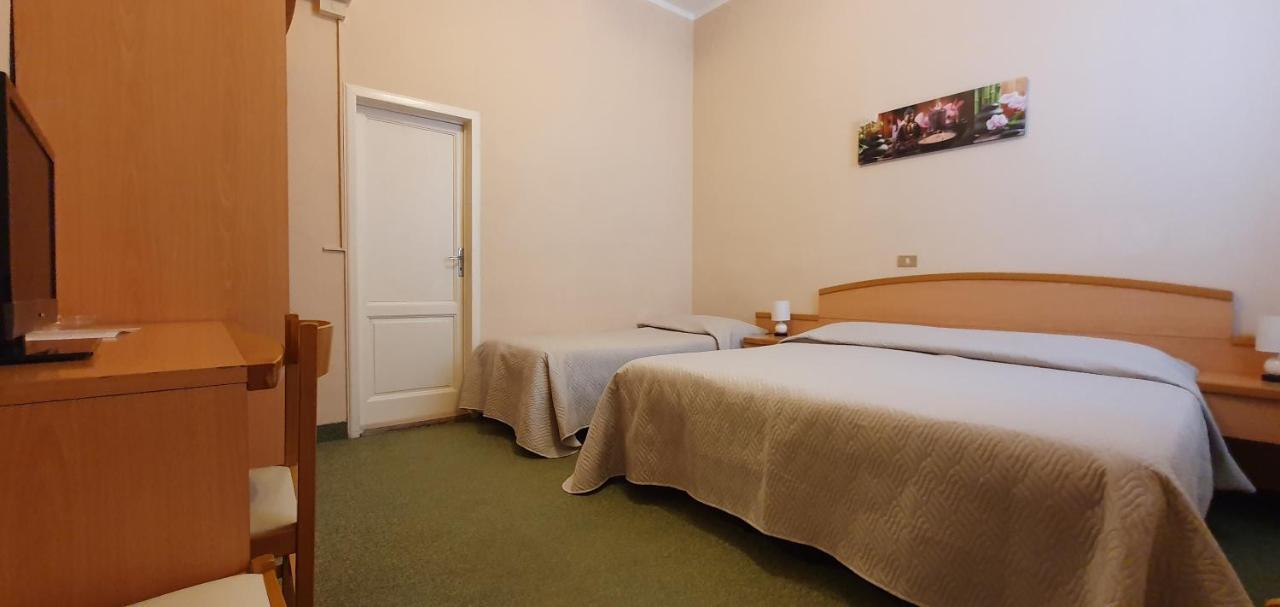 Hotel Giovanna Монтекатини Терме Екстериор снимка