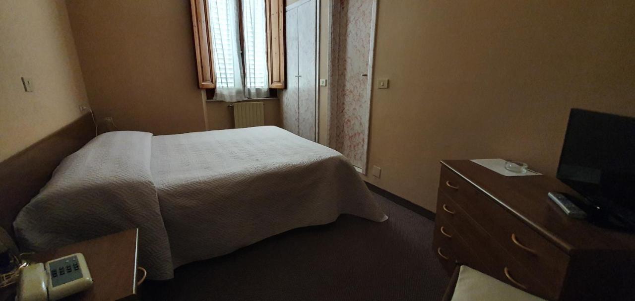 Hotel Giovanna Монтекатини Терме Екстериор снимка