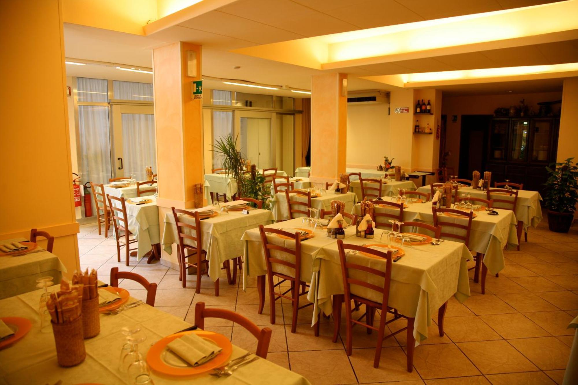 Hotel Giovanna Монтекатини Терме Екстериор снимка