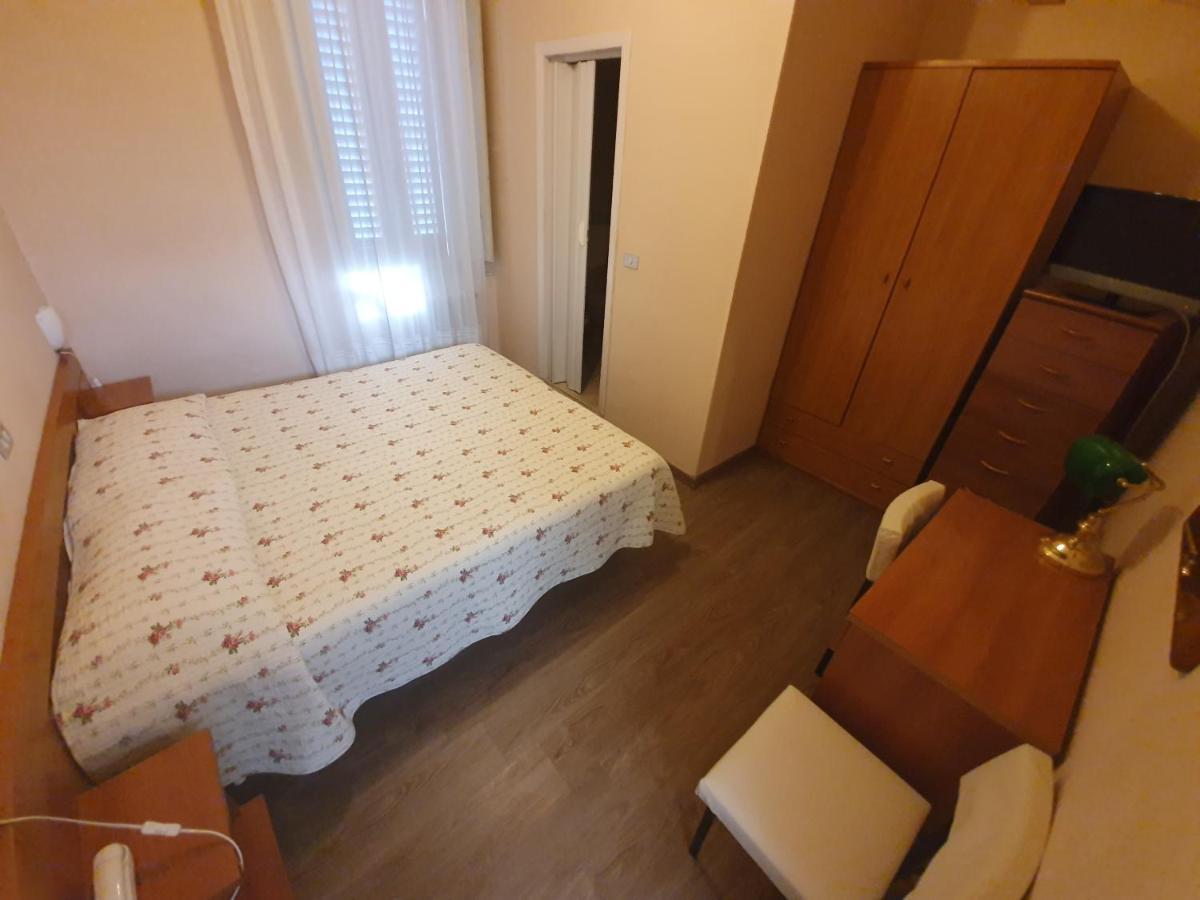 Hotel Giovanna Монтекатини Терме Екстериор снимка